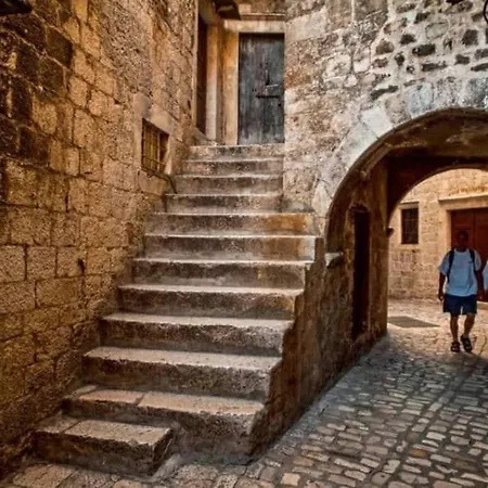 Optimum Trogir